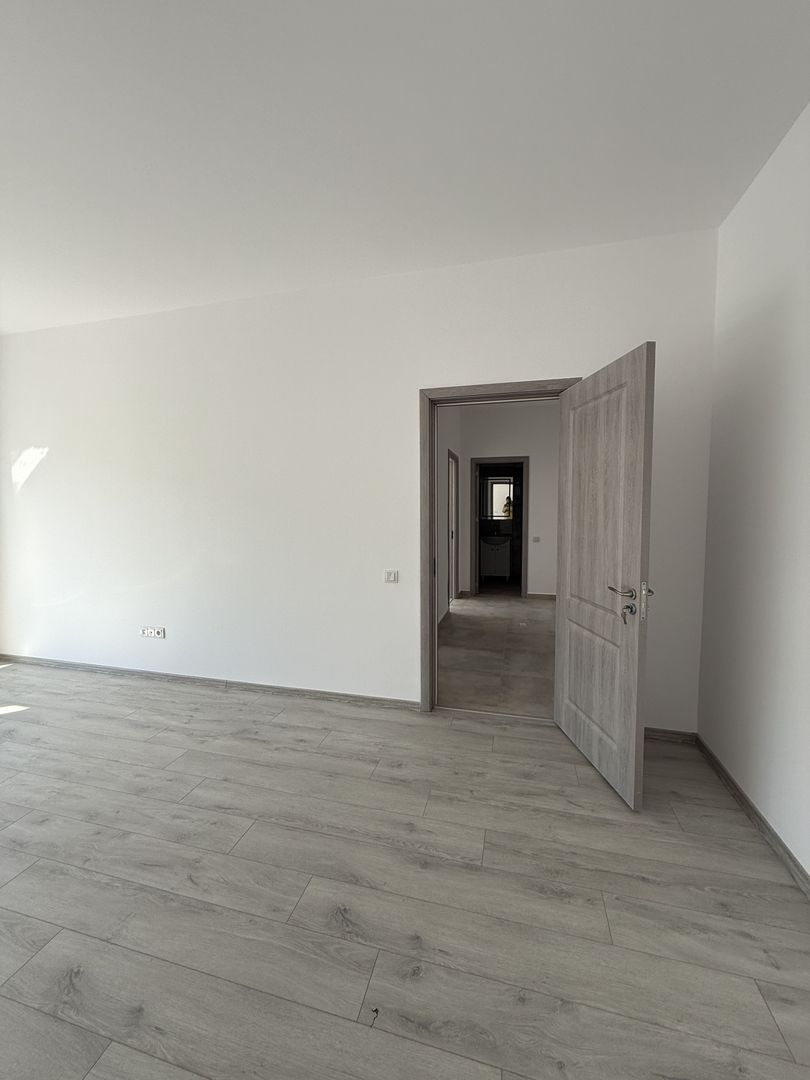 3 CAM. DECOMANDAT_BLOC P+4_SCOALA BRAUNER_METROU N. TECLU! - Poză 4