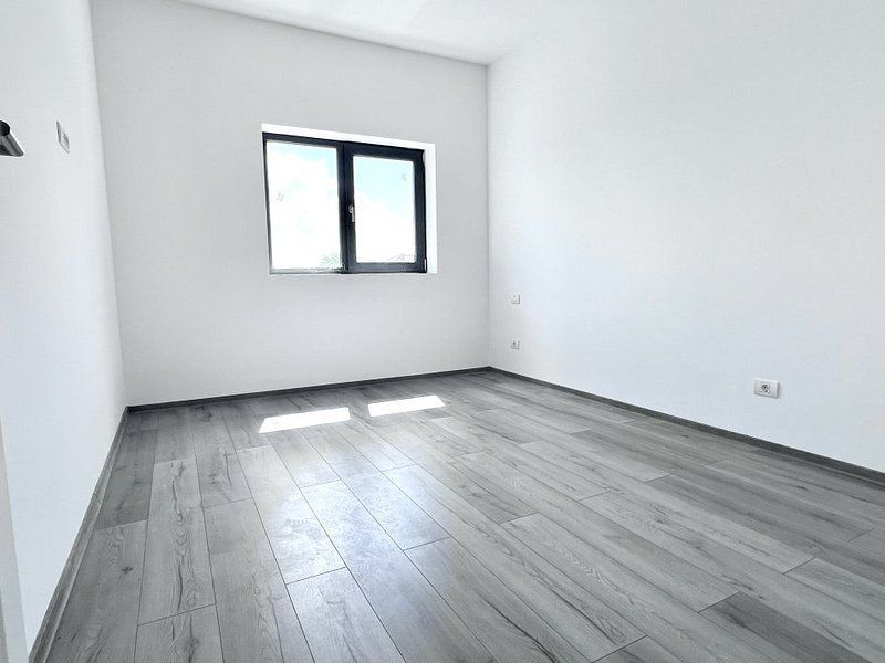 Duplex 5 camere, zona liniștită - Socar -  Dumbrăvița - Poză 13