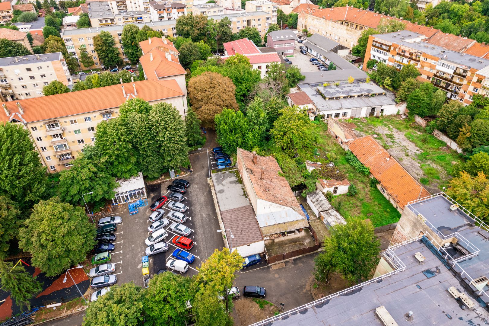 Teren cu casă în zonă ultracentrală - Poză 2