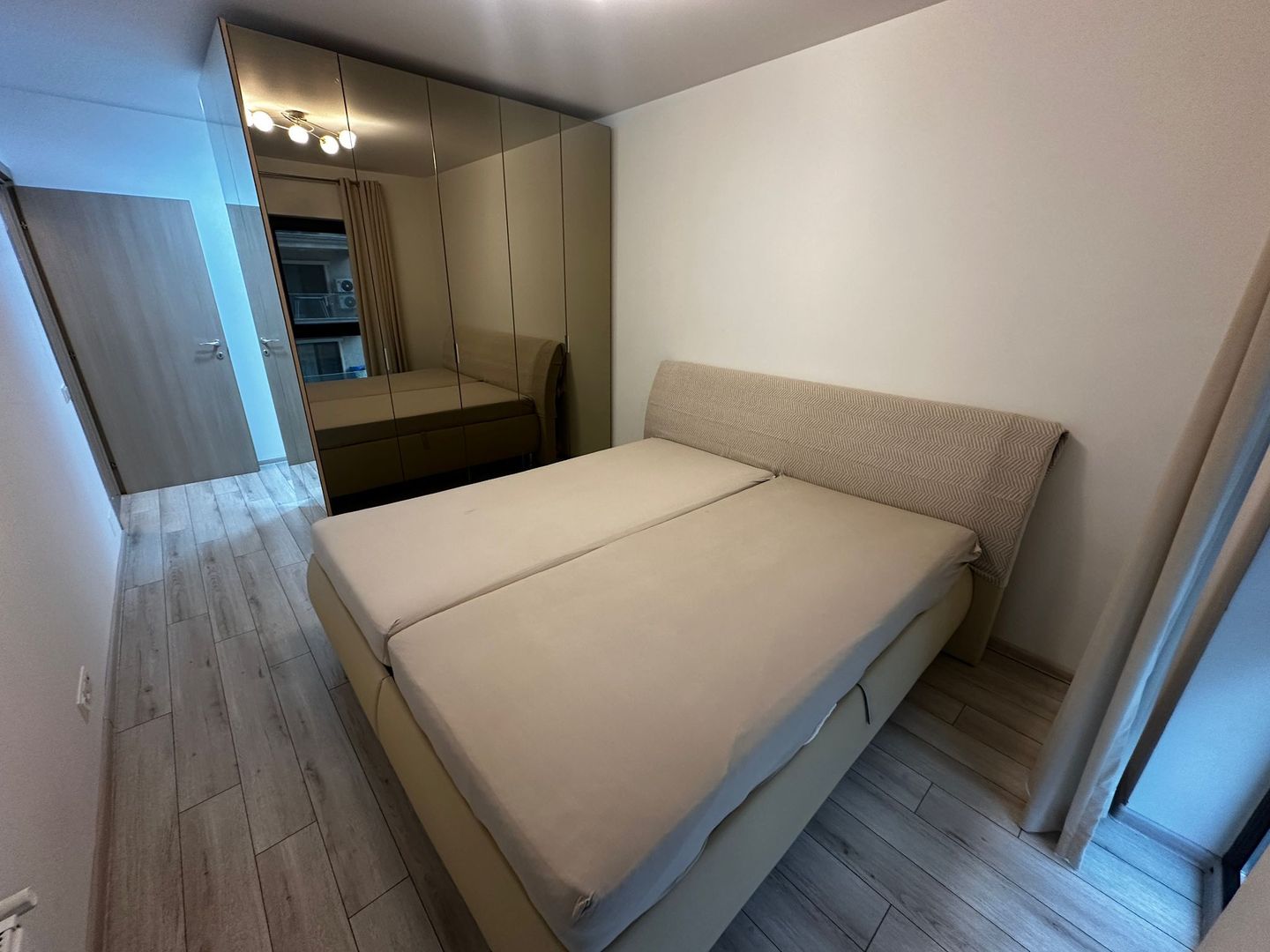 3 Camere Cu Parcare Moghioros Felinare Drumul Taberei Ghencea - Poză 10