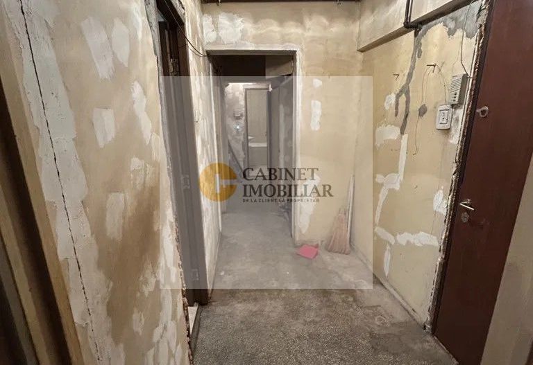 3 Camere - 65MP | Decomandat | 4/10 | Metrou Brancusi la 4 minute - Poză 3