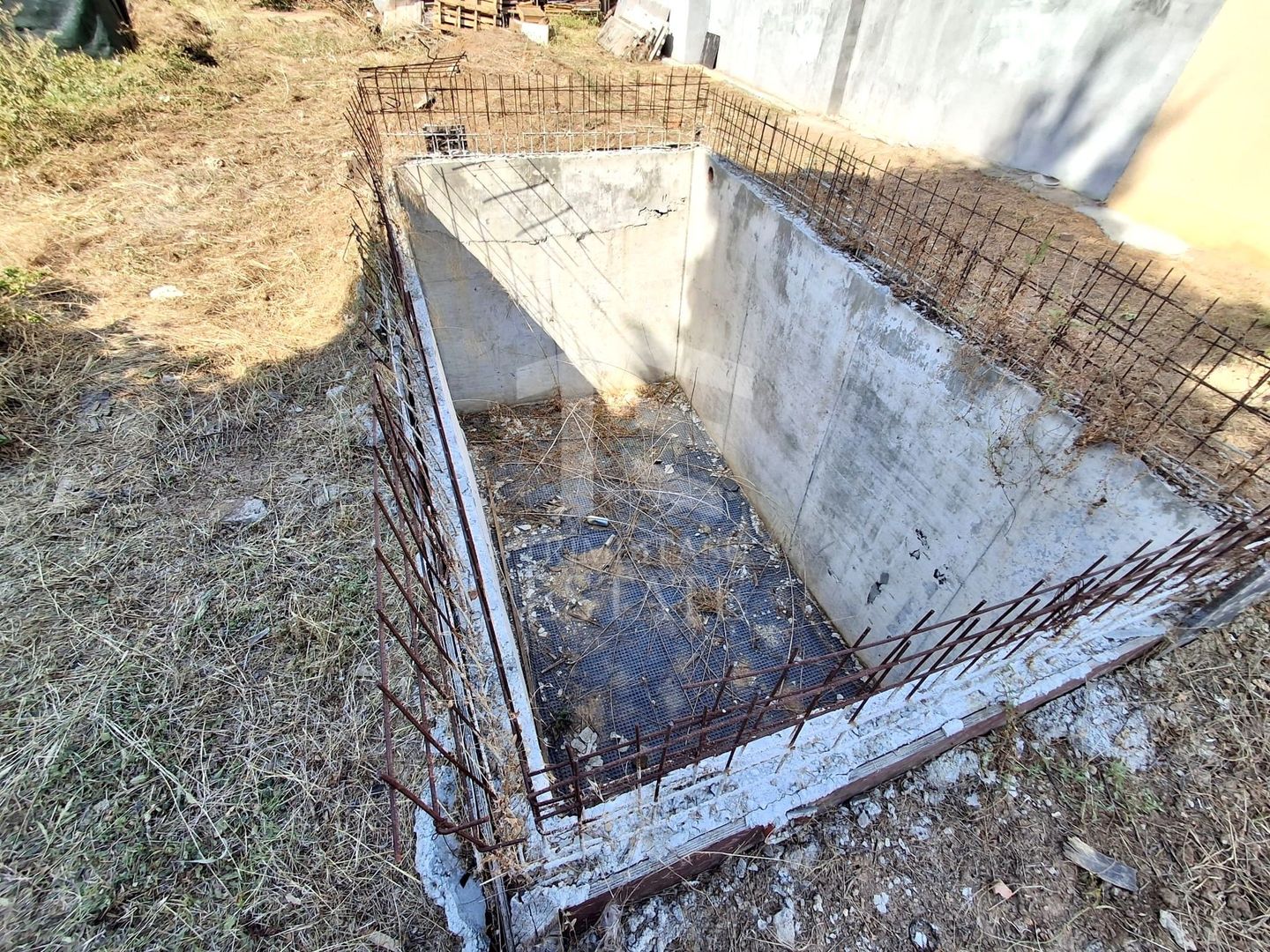 Teren De Vanzare zona  Andronache   Gherghitei  sector 2 - Poză 14
