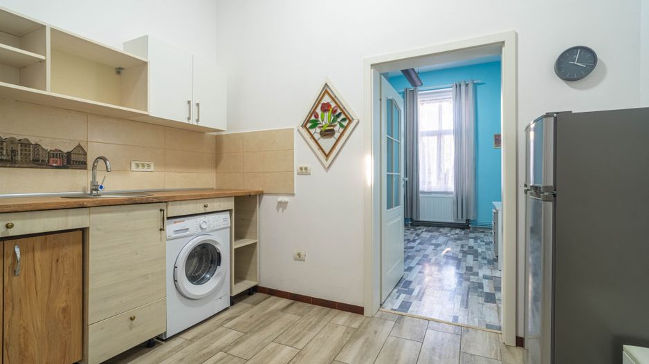 Apartament cu 1 cameră – Central, Arad | Renovat, mobilat și utilat - Poză 3