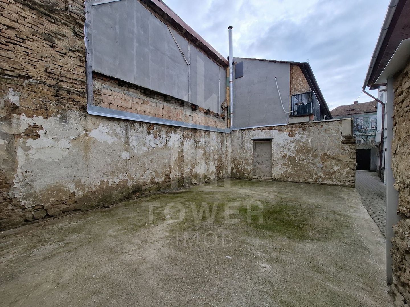 De vânzare teren cu proiect de reconstrucție apartament – zonă centrală - Poză 8