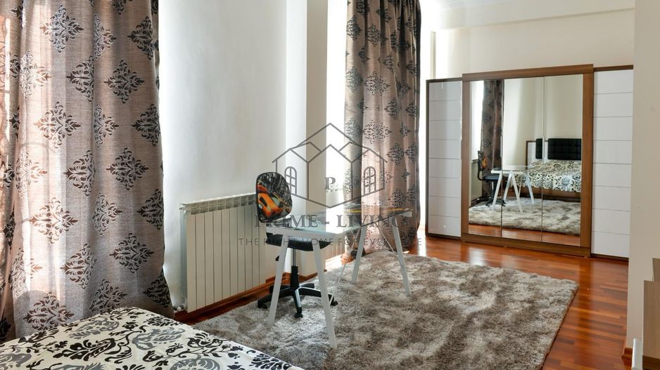 VILA DE LUX CU 6 DORMITOARE SI PISCINA + 800 MP CURTE LA INCHIRIRE - Poză 19