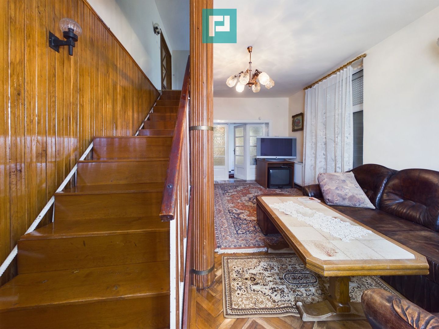 Casă clasică în Chișineu-Criș - Poză 21