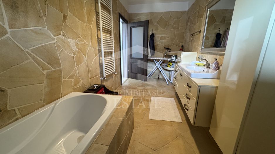 Domnesti Duplex 4 Camere 160 mp - Poză 16