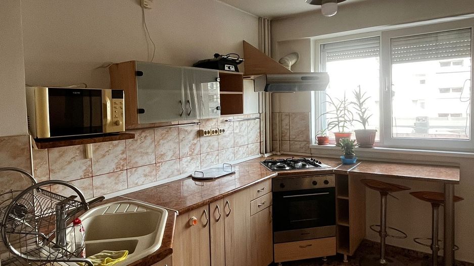 Apartament 3 camere, pet friendly, etaj 1/10, balcon, metrou la scară - Poză 11
