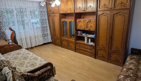 Apartament 4 camere decomandate, etaj intermediar,  zona Kaufland