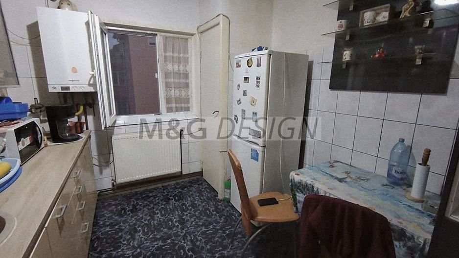 Apartament 2 camere Dambovita cu centrala - Poză 3