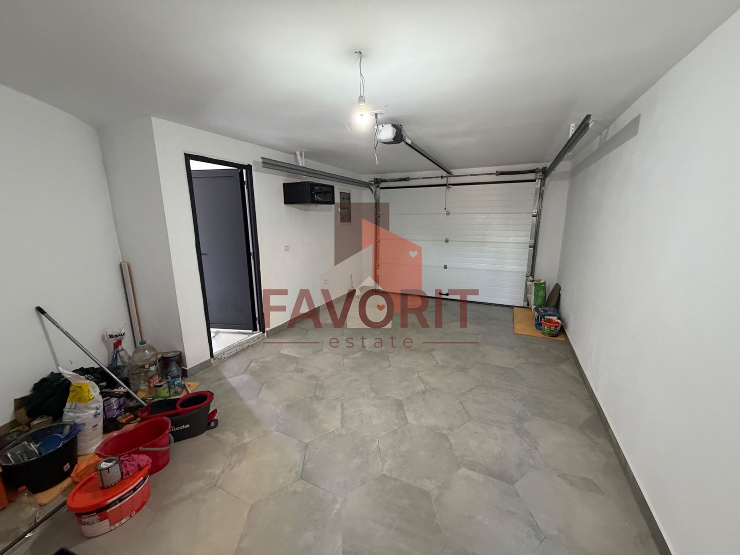 Casa individuala. 172 mp utili. Garaj. Disponibila imediat - Poză 19