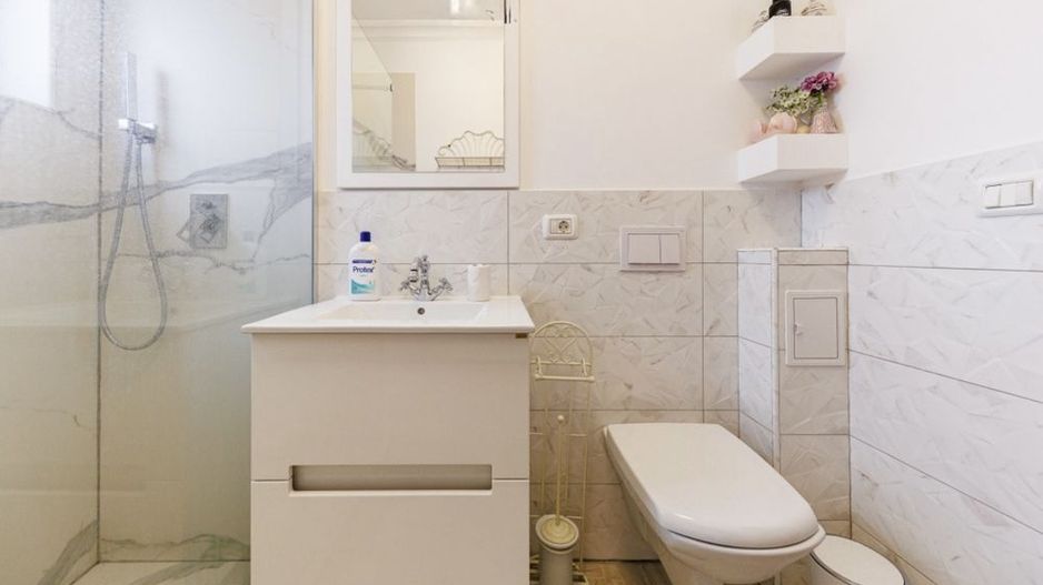 Apartament elegant I Grădina privata si parcare privată I Dumbrăvița - Poză 15