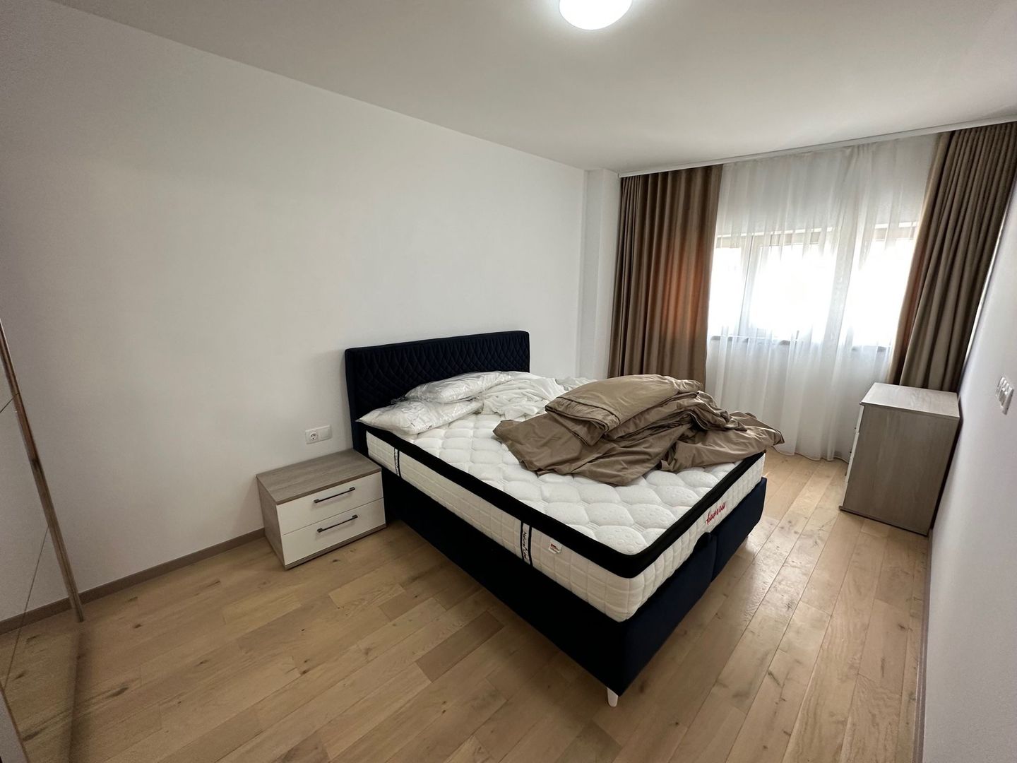 Apartament bloc nou 3 camere - parcare subterana - Poză 9