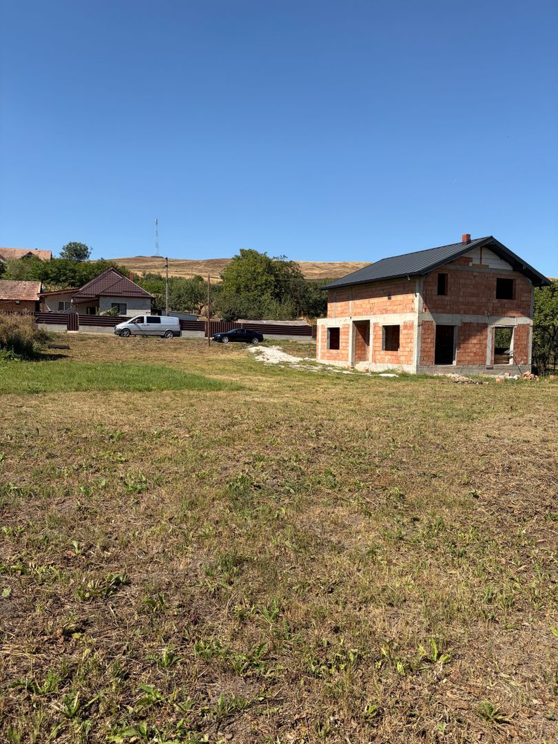 Casă cu predare de autorizatie | 147 mp utili | teren 1400 mp Corpadea - Poză 3