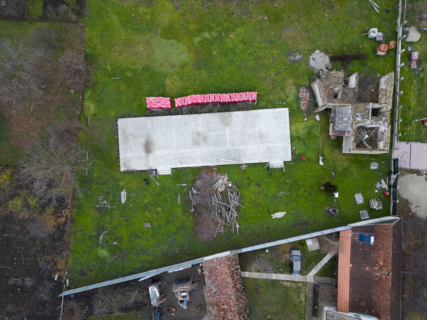 Teren intravilan cu fundatie inceputa si materiale - Poză 4