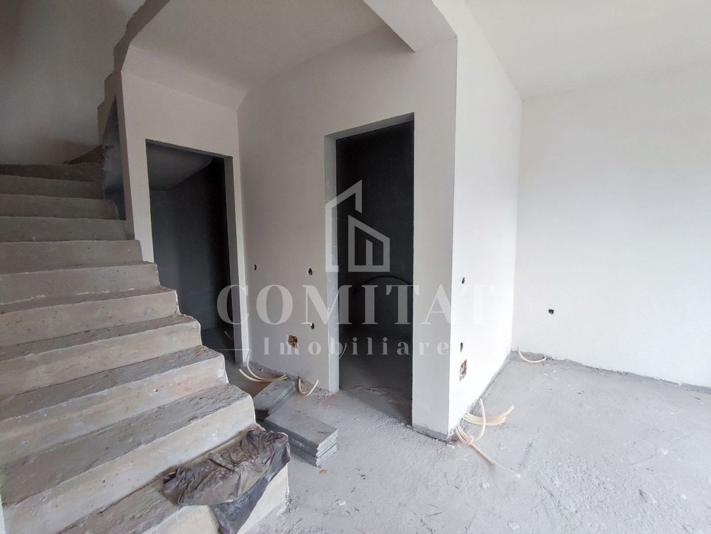 Duplex de vânzare | Teren de 700 mp | Cartierul Dâmbul Rotund - Poză 4