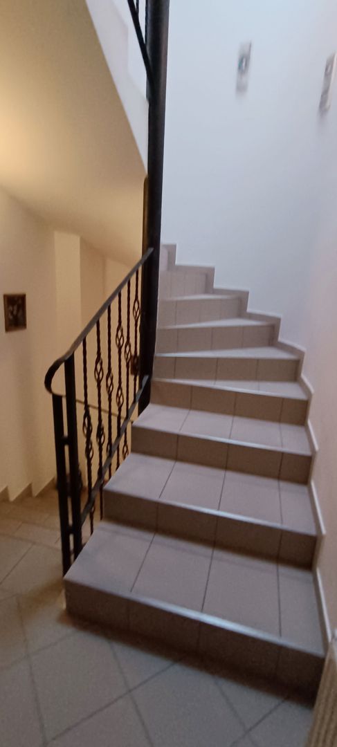 Casa cu 4 camere,237mp,zona strada Lunga - Poză 11