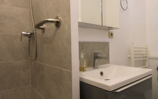 Casa individuala, zona Brytim, 4 camere + 2 bai, centrala proprie. - Poză 14