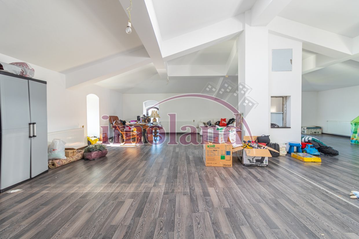 Vila cu piscina si garaj - 6 dormitoare - Pantelimon - Poză 36