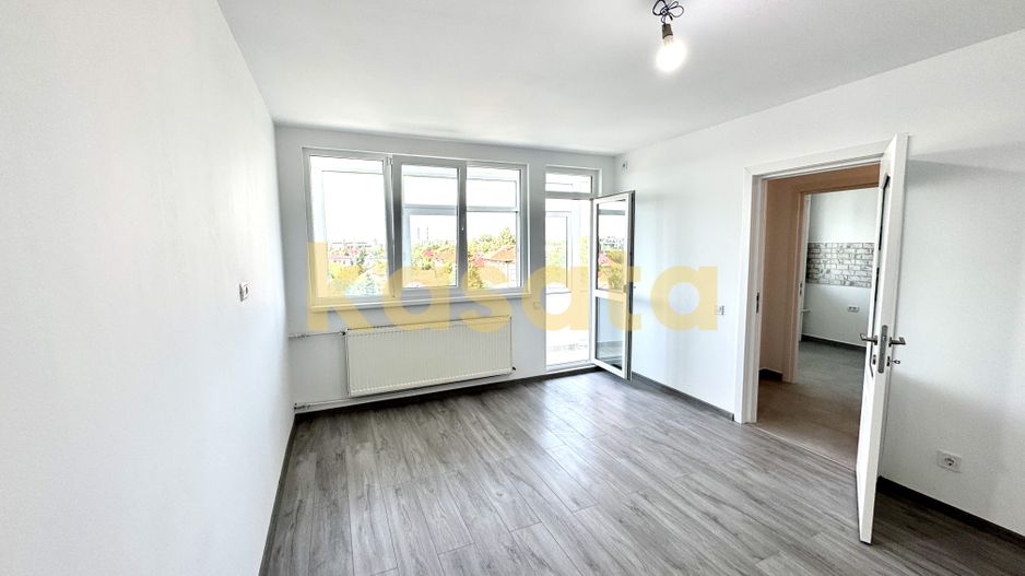 Mihalache de vanzare apartament 2 camere de vanzare proaspat renovat - Poză 1