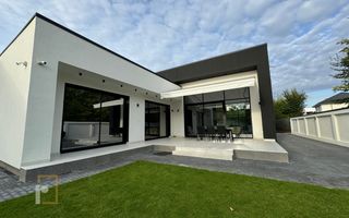 Vila de Lux | zona Laguna Albastra | Corbeanca - Poză 1