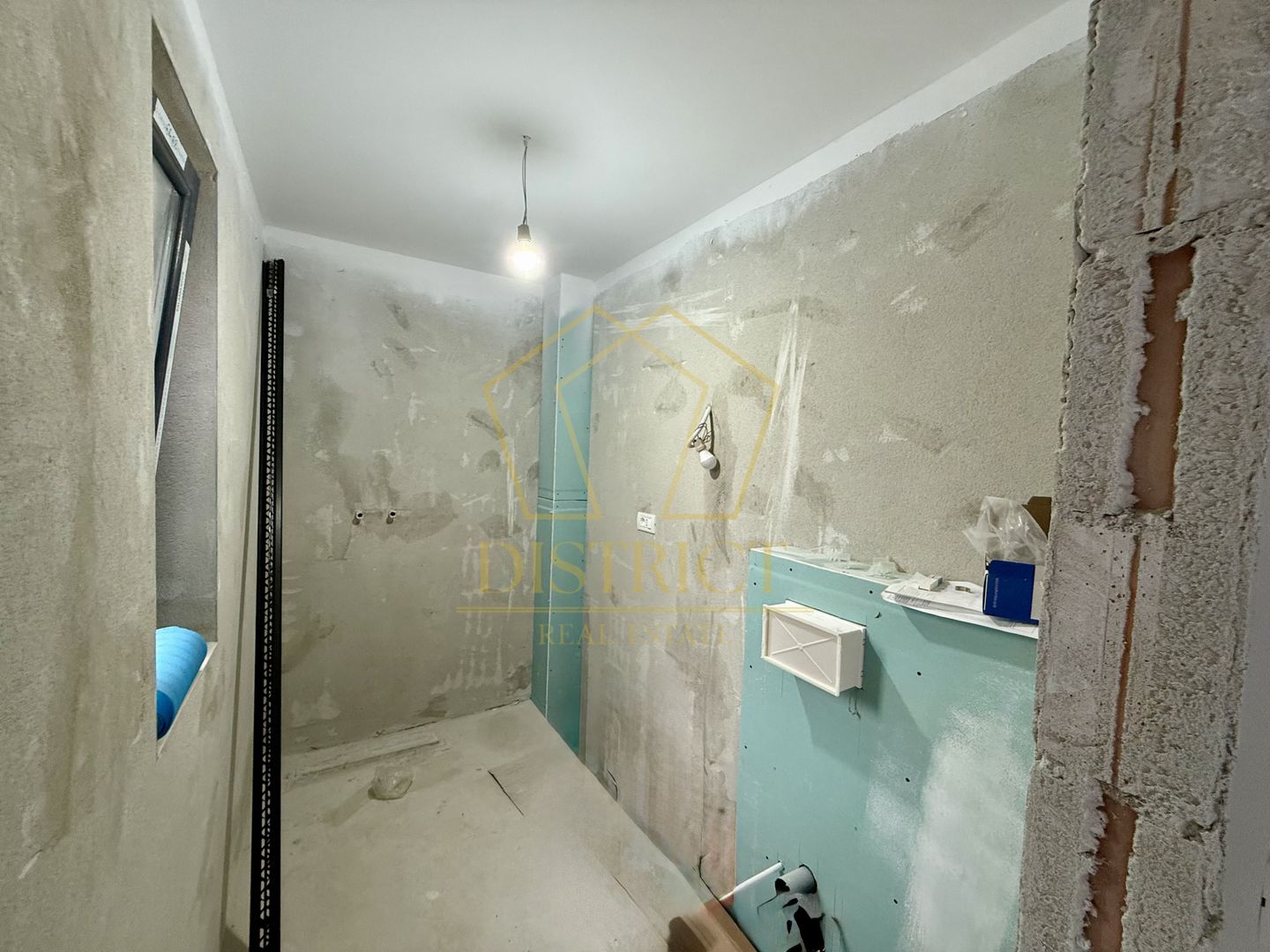 Duplex despartit prin camera tehnica cu 4 camere | Giroc - Poză 9