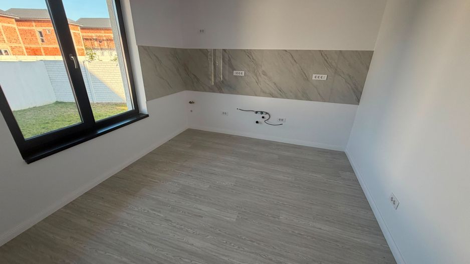 CASA INDIVIDUALA, TOATE UTILITATILE, INCALZIRE PARDOSEALA, COMISION 0% - Poză 5