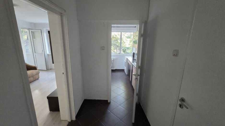 2 camere decomandat | Etaj 2/9 | Metrou Favorit - Poză 1