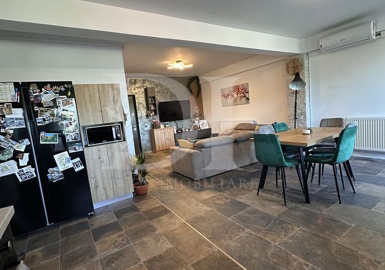 Apartament cu 2 camere -Terasa de 25mp -Zona Vivo - Poză 2