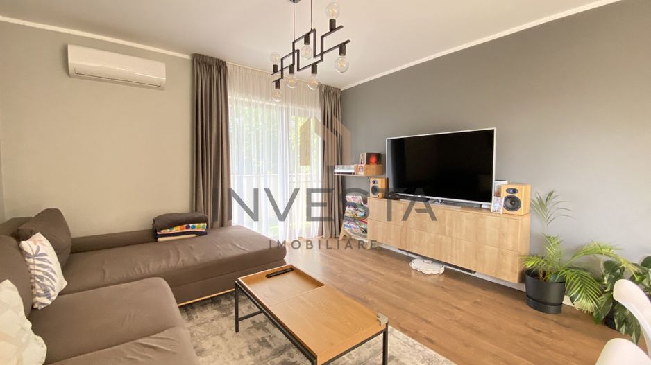 Apartament cu 3 camere si terasa, ansamblul Luminia, Europa - Poză 1