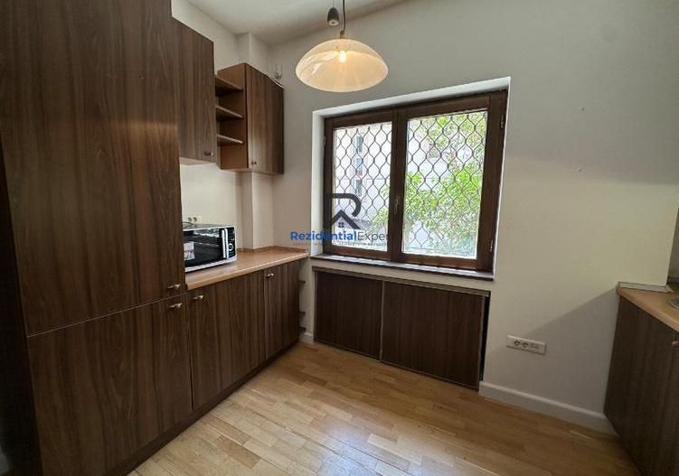 Apartament cu 3 camere de vânzare Primăverii - Poză 5