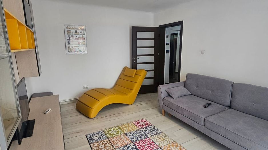 Apartament 3 camere, decomandat- 1 Mai, Sara - Poză 3