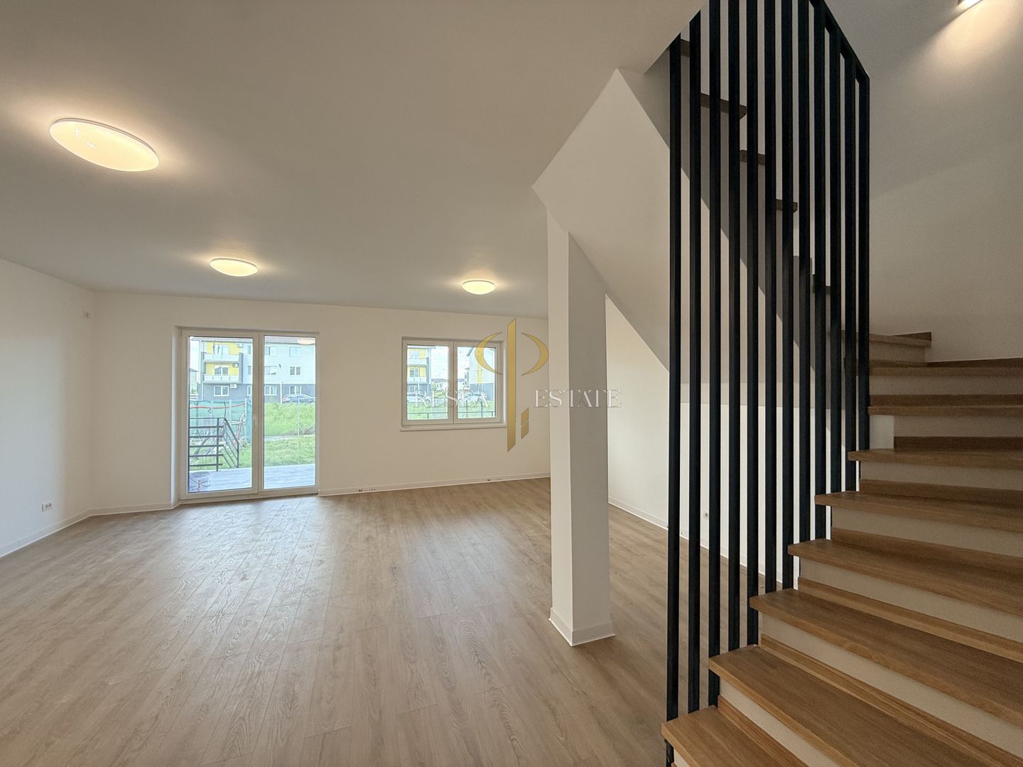 COMISION 0%| Duplex 4 camere - Dressing| 130 mp| Giroc - Poză 1