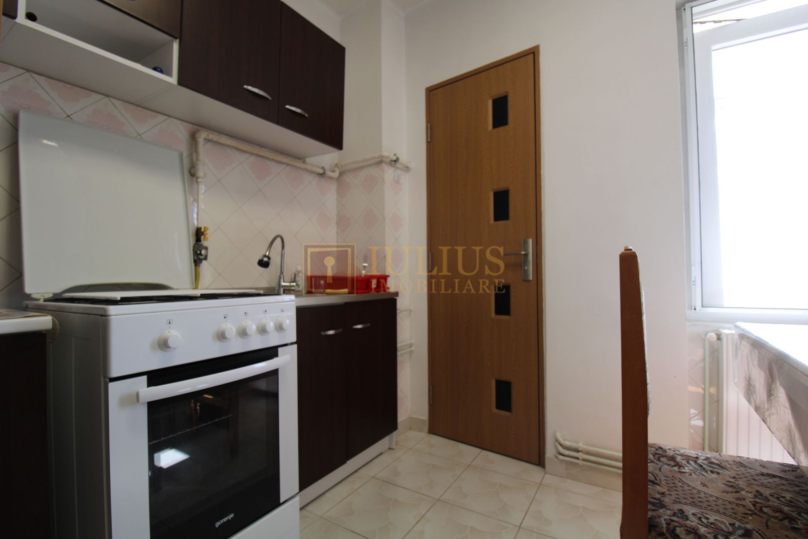 Piata Victoriei, 3 camere, centrala proprie - Poză 7