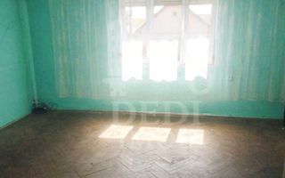 Casa de vanzare cu 3 camere in Velenta, Oradea - Poză 3