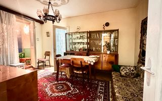 Apartament cu 3 camere de vânzare, în Buhuși - Poză 1