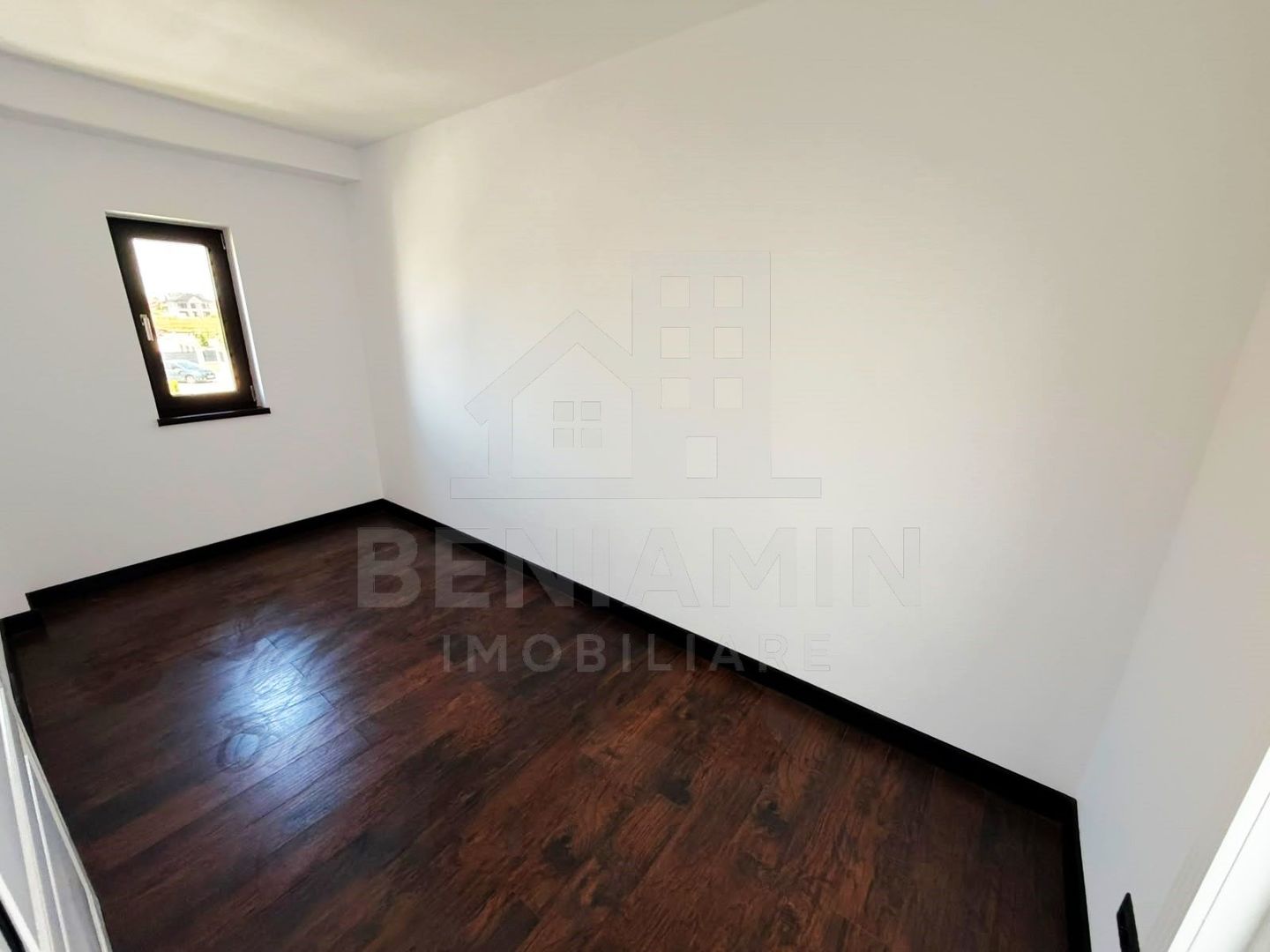 Casa P+1 Finisaje Premium-205mp-Incalzire Pardoseala-2025-Magnolia - Poză 10