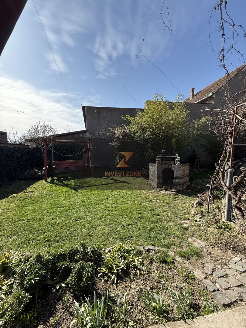 Apartament la casă cu curte proprie 311 mp și acces auto Ioșia, Oradea - Poză 3