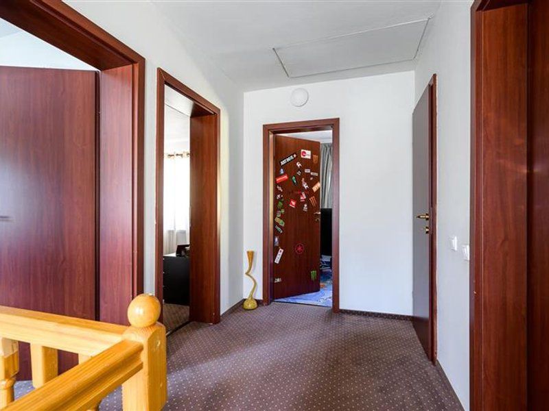 CASA Insiruita 95MP si GARAJ - FLORESTI - Sub Cetate - Poză 9