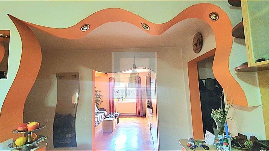 Apartament 4 camere de vanzare/ zona Tractorul - Poză 3