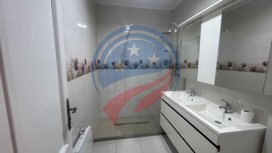 Spațiu de închiriat ultracentral – ideal pentru afacerea ta! - Poză 13