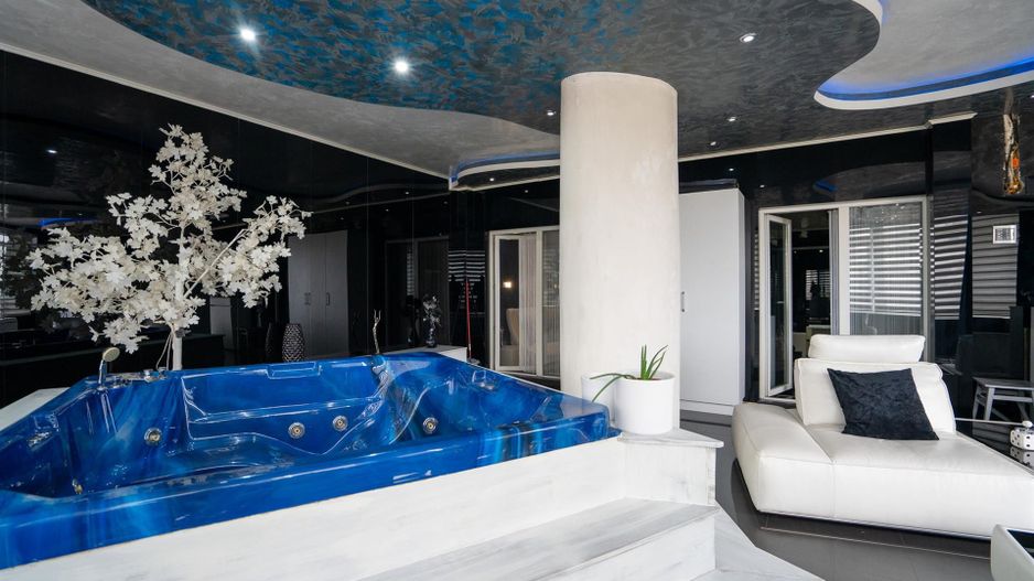 Apartament Lux cu jacuzzi Nufarul - Poză 2