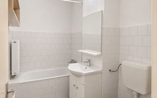Apartament decomandat cu 3 camere și 2 băi, zona Complex Studențesc - Poză 5