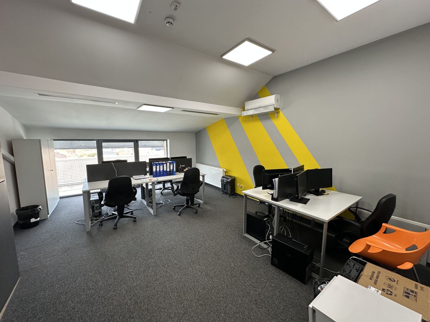 Spațiu  inchiriat   birouri   316 mp - Poză 9