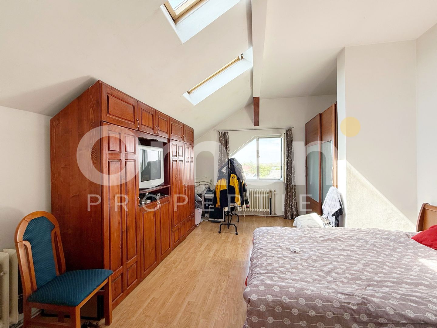 Casa de vanzare Tautii de sus 300 mp + 12 arii teren - Poză 3