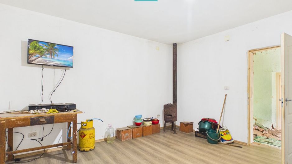 CASĂ ÎN ZERIND PE PRINCIPALĂ CU TEREN DE 1440 MP - Poză 2