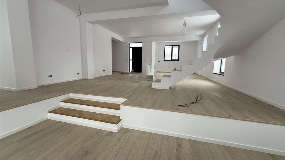 De vanzare Vila Str. Daliei - Petresti Corbeanca Ilfov - Poză 4