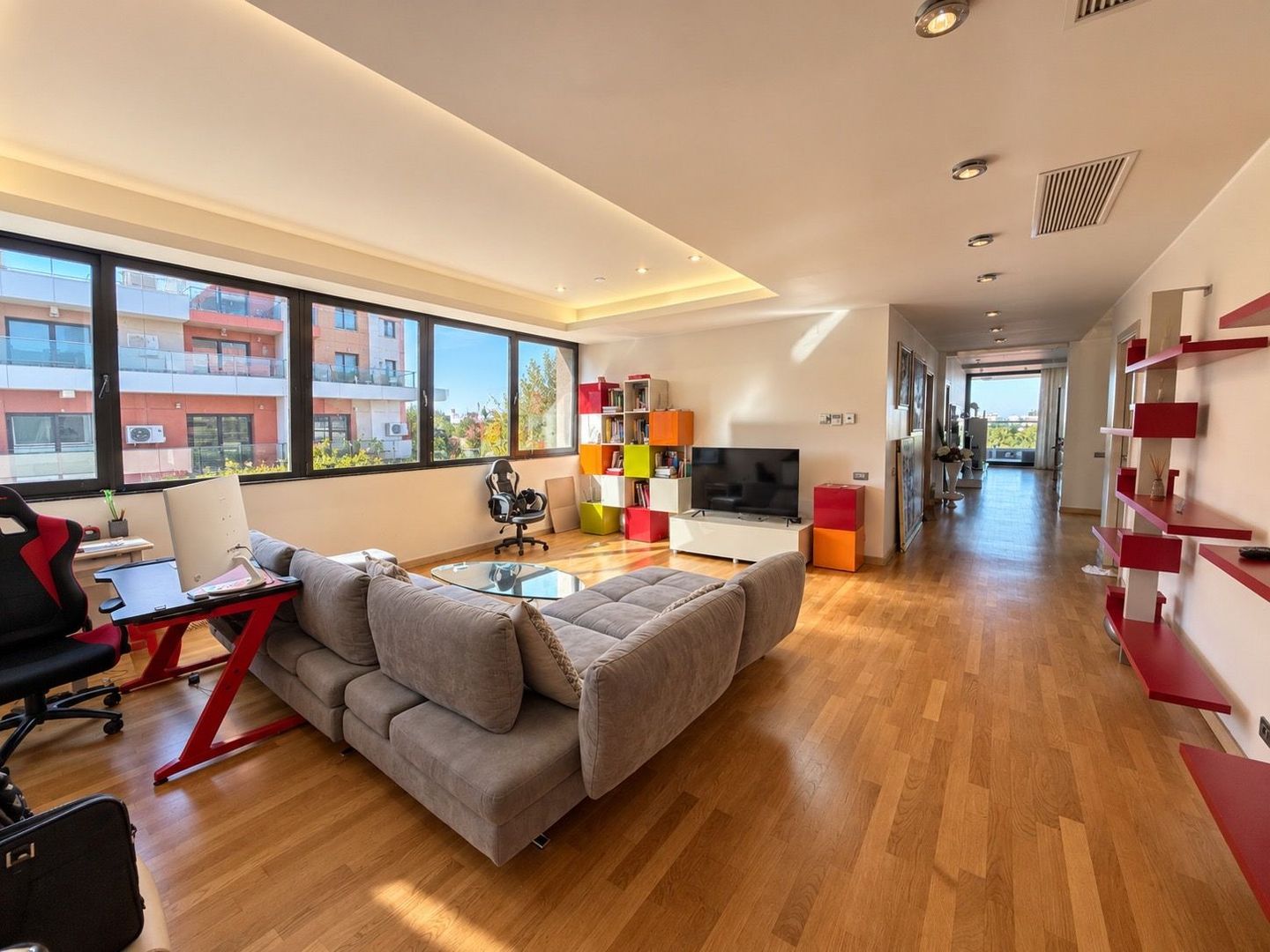 PENTHOUSE IN HERASTRAU — O RESEDINTA CARE TINE PASUL CU VIATA TA - Poză 2