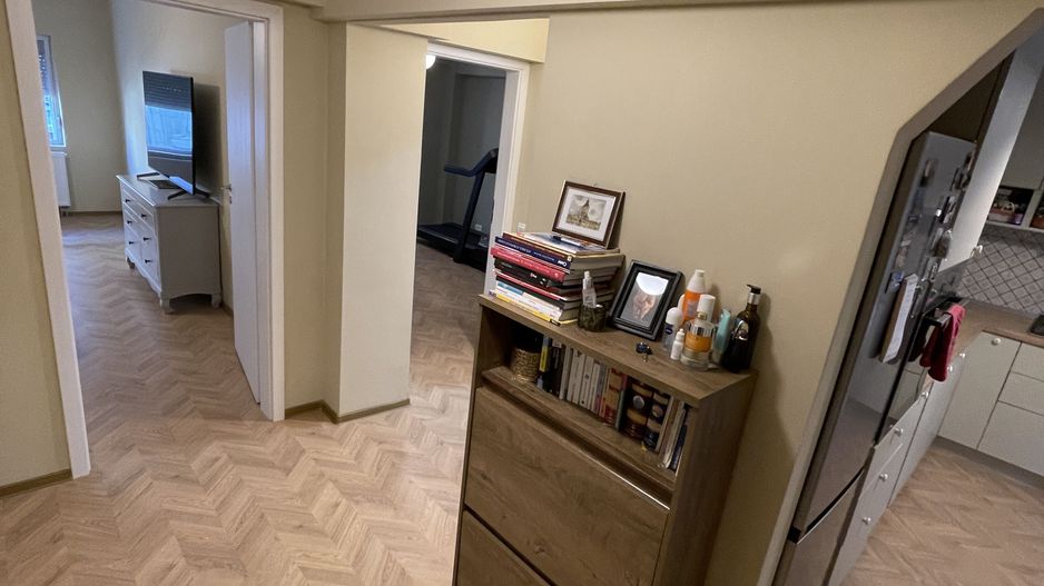 Piața Sf. Gheorghe | Decomandat | Renovat | Centrală proprie | Boxă 16 mp - Poză 3