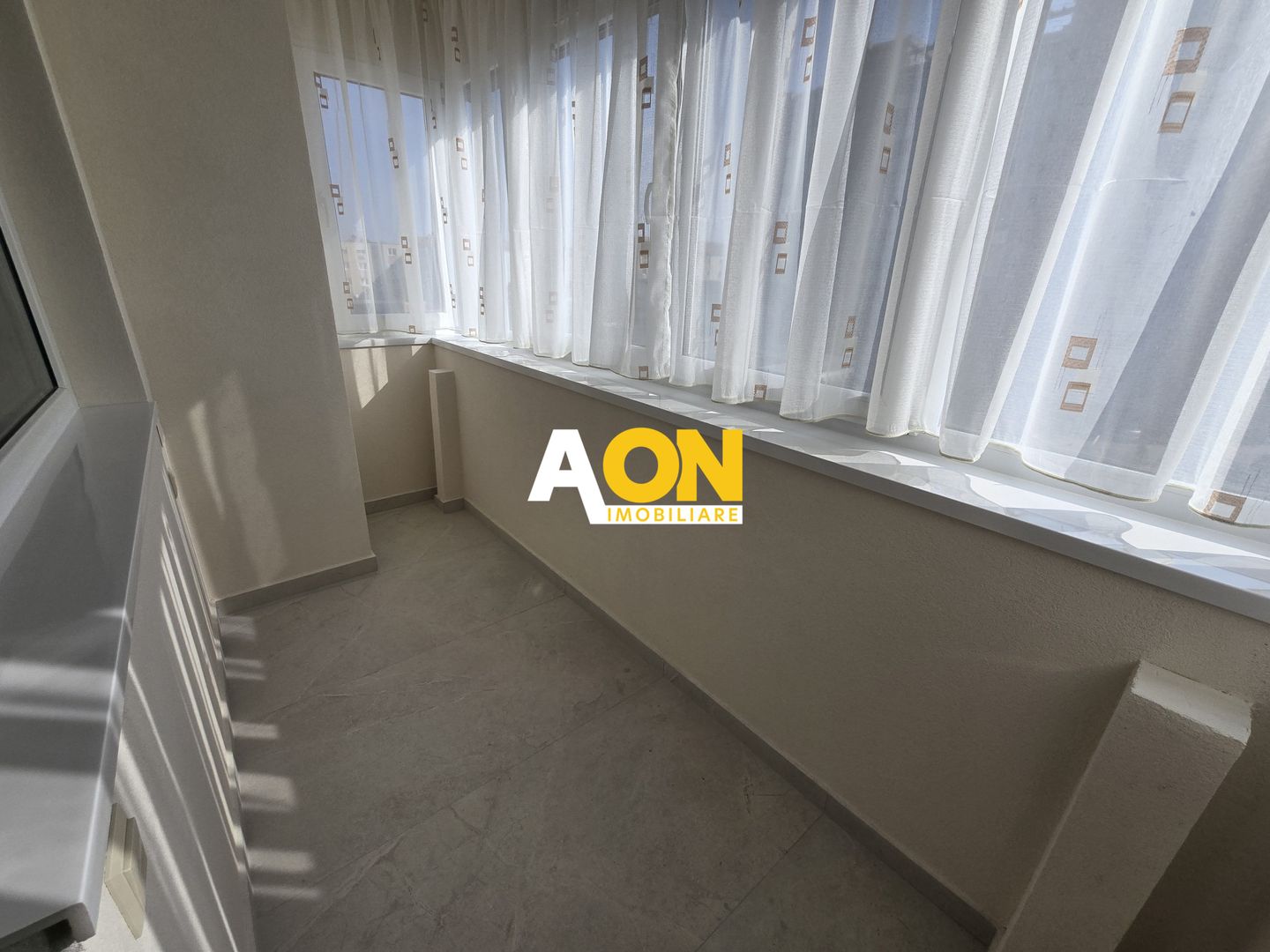 Apartament 2 Camere, Renovat Zona Cetate, Bloc cu Lift - Poză 7